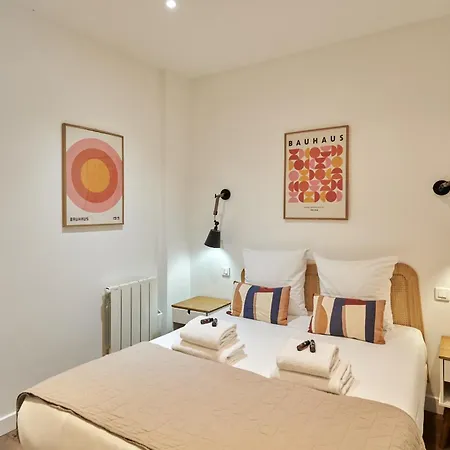 2 Bedrooms Center Of 파리