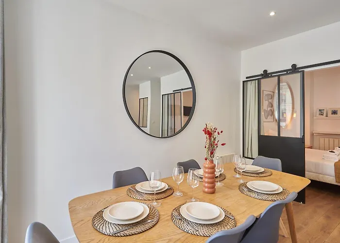 2 Bedrooms Center Of Apartmán Paříž