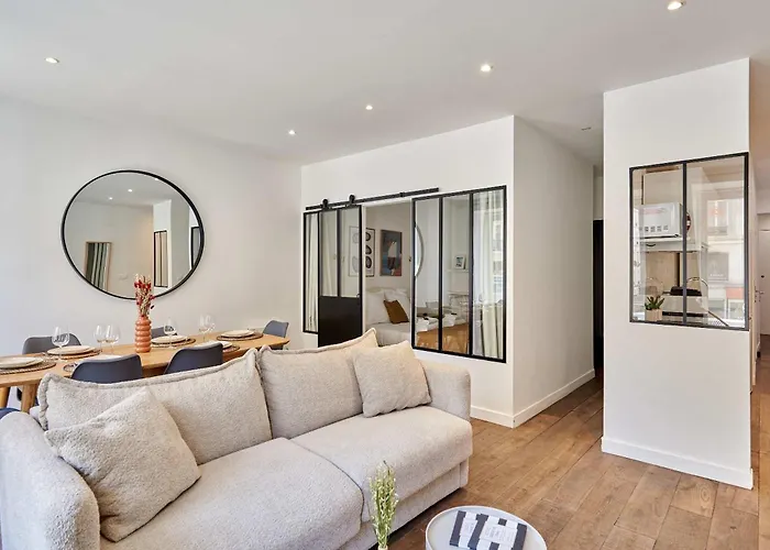 2 Bedrooms Center Of Apartmán Paříž